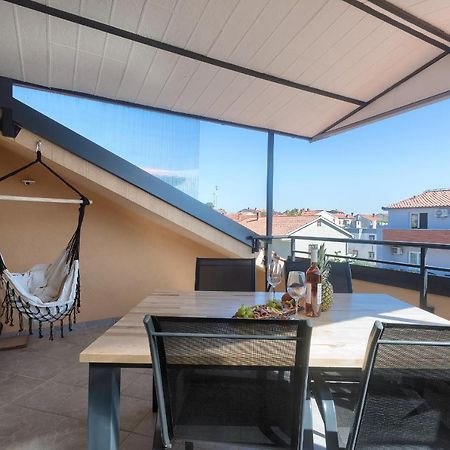 Apartments Ari And Bonnie - Cozy With Roof Terrace Pula Extérieur photo