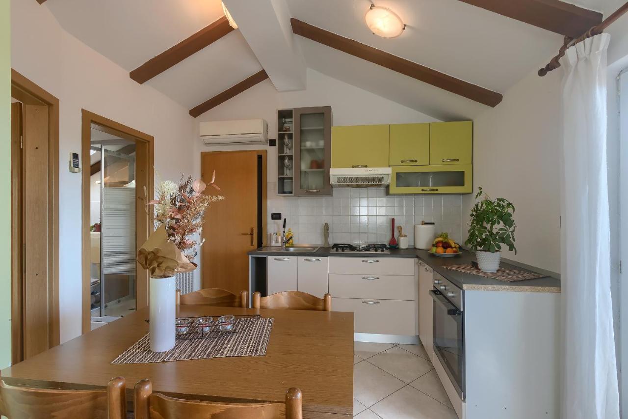 Apartments Ari And Bonnie - Cozy With Roof Terrace Pula Extérieur photo