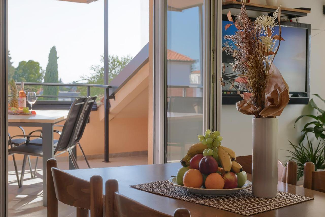 Apartments Ari And Bonnie - Cozy With Roof Terrace Pula Extérieur photo